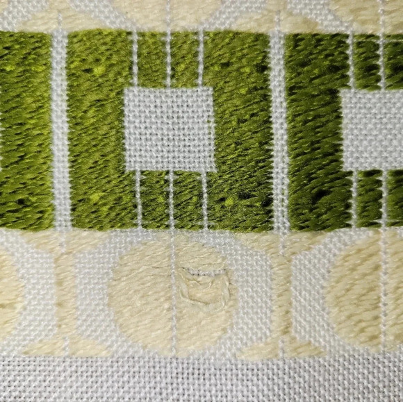 Vintage White Yellow Green  Table Mats Squares Two Pieces Table Runners - Picture 5 of 8